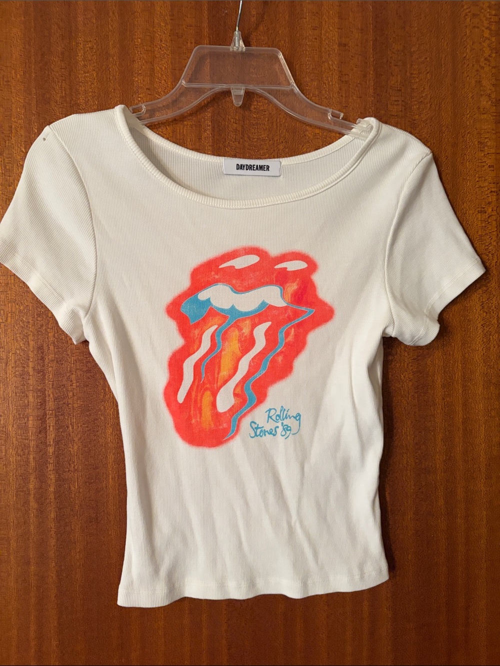 Daydreamer White Short-Sleeve Rolling Stones Graphic Tee with Red & Blue Accents